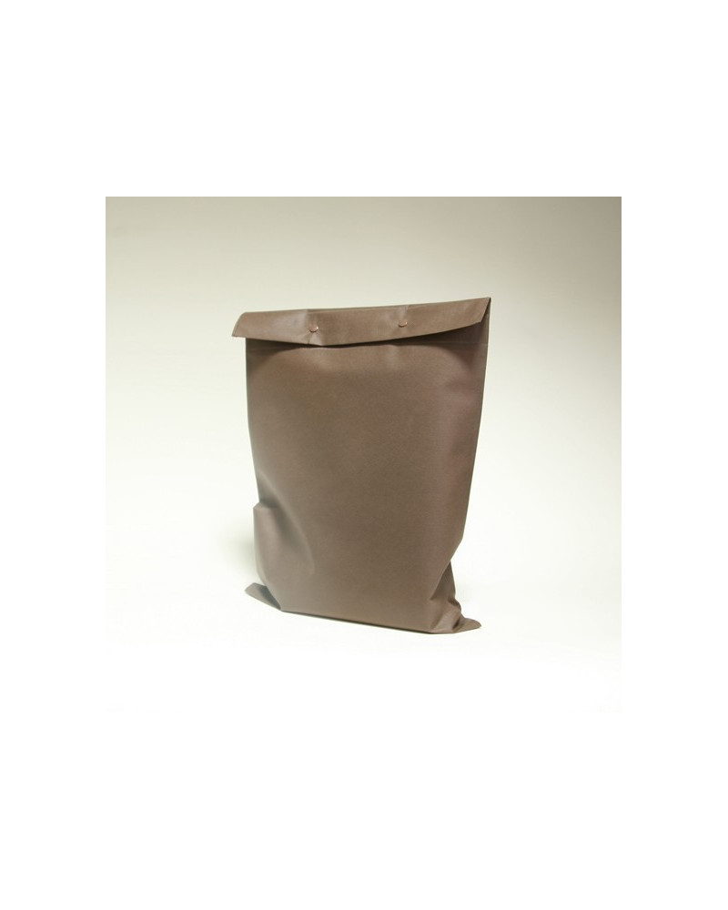 Press button pouch