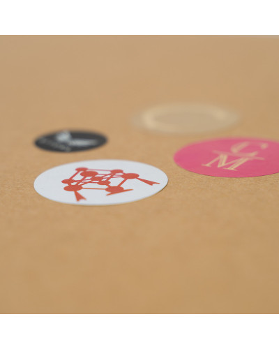 Round sticker (3/06)