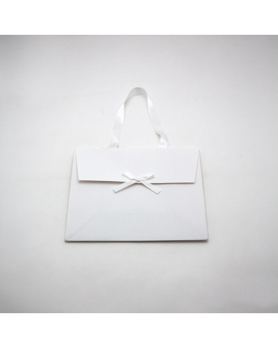 Gift bag with Kelly handles