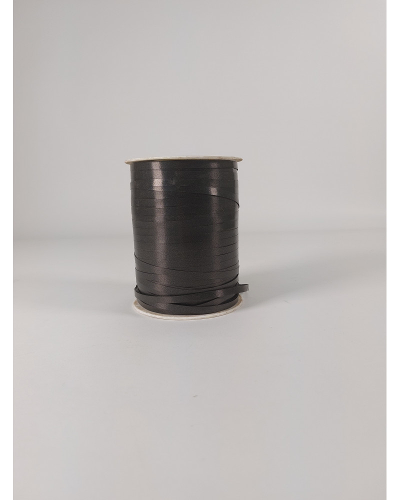 Ruban brillant de dimension 10 mm x 250 mètres.